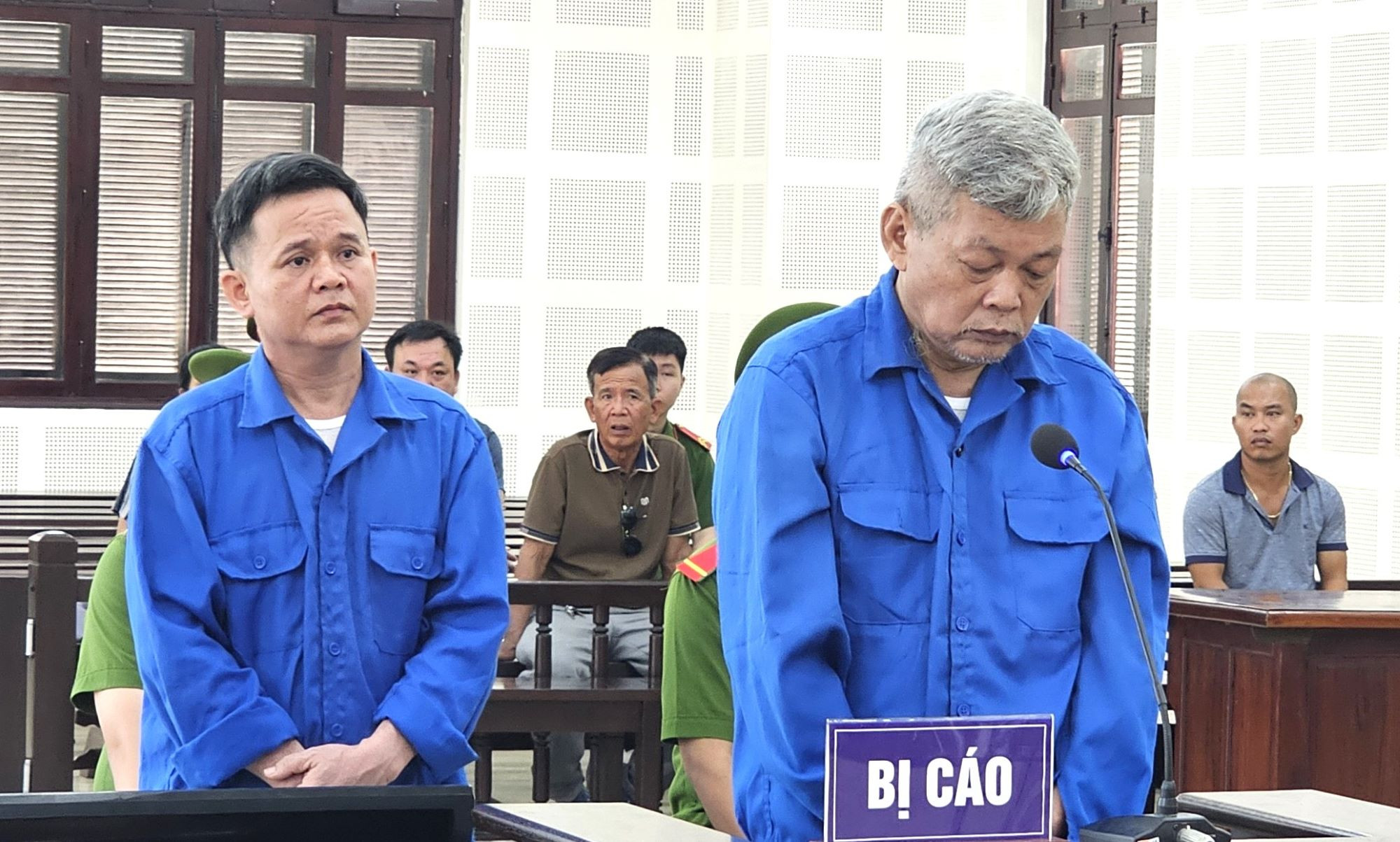 Lừa 'chạy án', hai gã đàn ông chiếm đoạt hơn 4 tỷ đồng