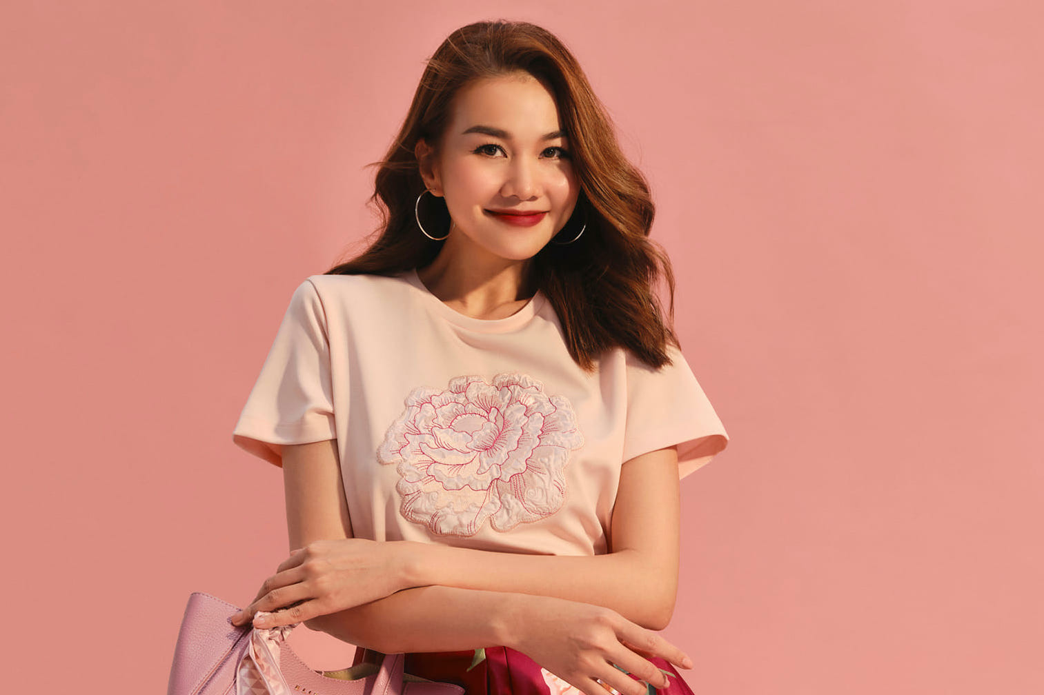 Siêu mẫu Thanh Hằng lên tiếng về tin đồn mang thai