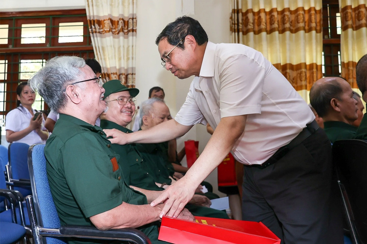 Trình Chủ tịch nước dành gần 420 tỷ đồng tặng quà cho người có công dịp 27/7