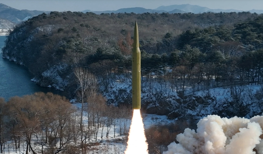 Triều Tiên phóng tên lửa đạn đạo không xác định