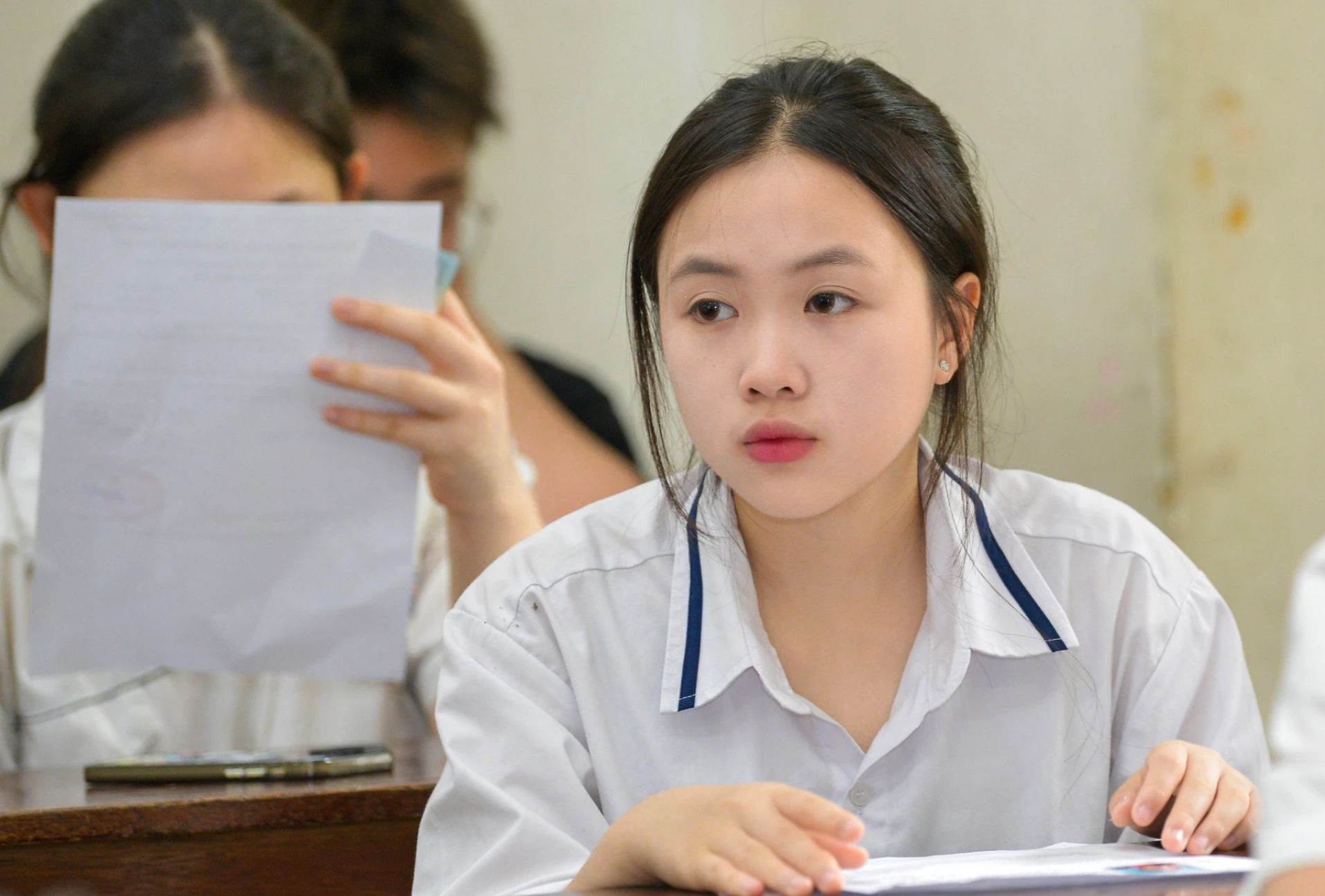 Gợi ý đáp án đề thi Toán vào lớp 10 Hà Nội năm 2024