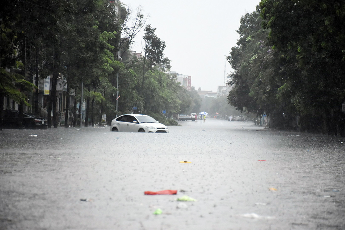 Vì sao một số tỉnh miền Bắc mưa to kéo dài, có nơi trên 300 mm?