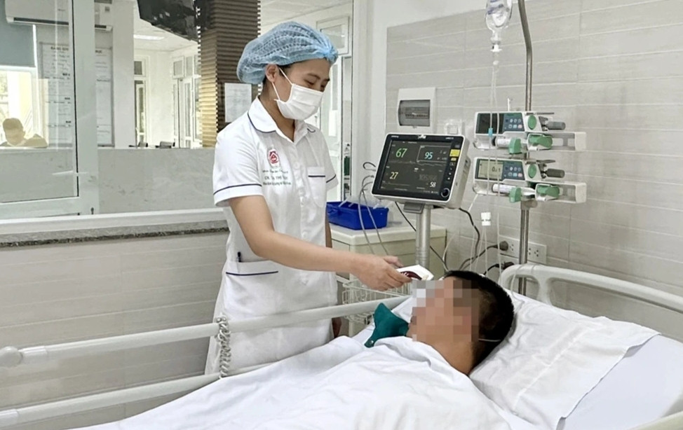 Sốc nhiễm khuẩn nguy kịch sau khi ăn bánh cuốn
