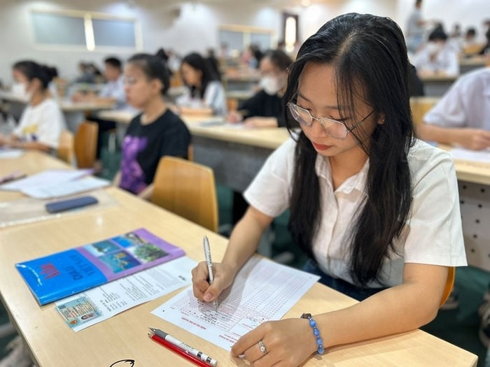ĐH Quốc gia TP.HCM công bố điểm thi đánh giá năng lực đợt 2, thừa nhận đề có lỗi