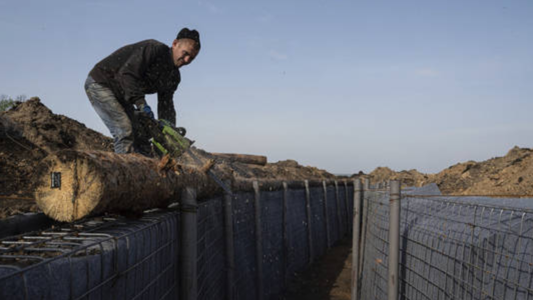 Quan chức Ukraine biển thủ 490 triệu USD dành cho quân đội