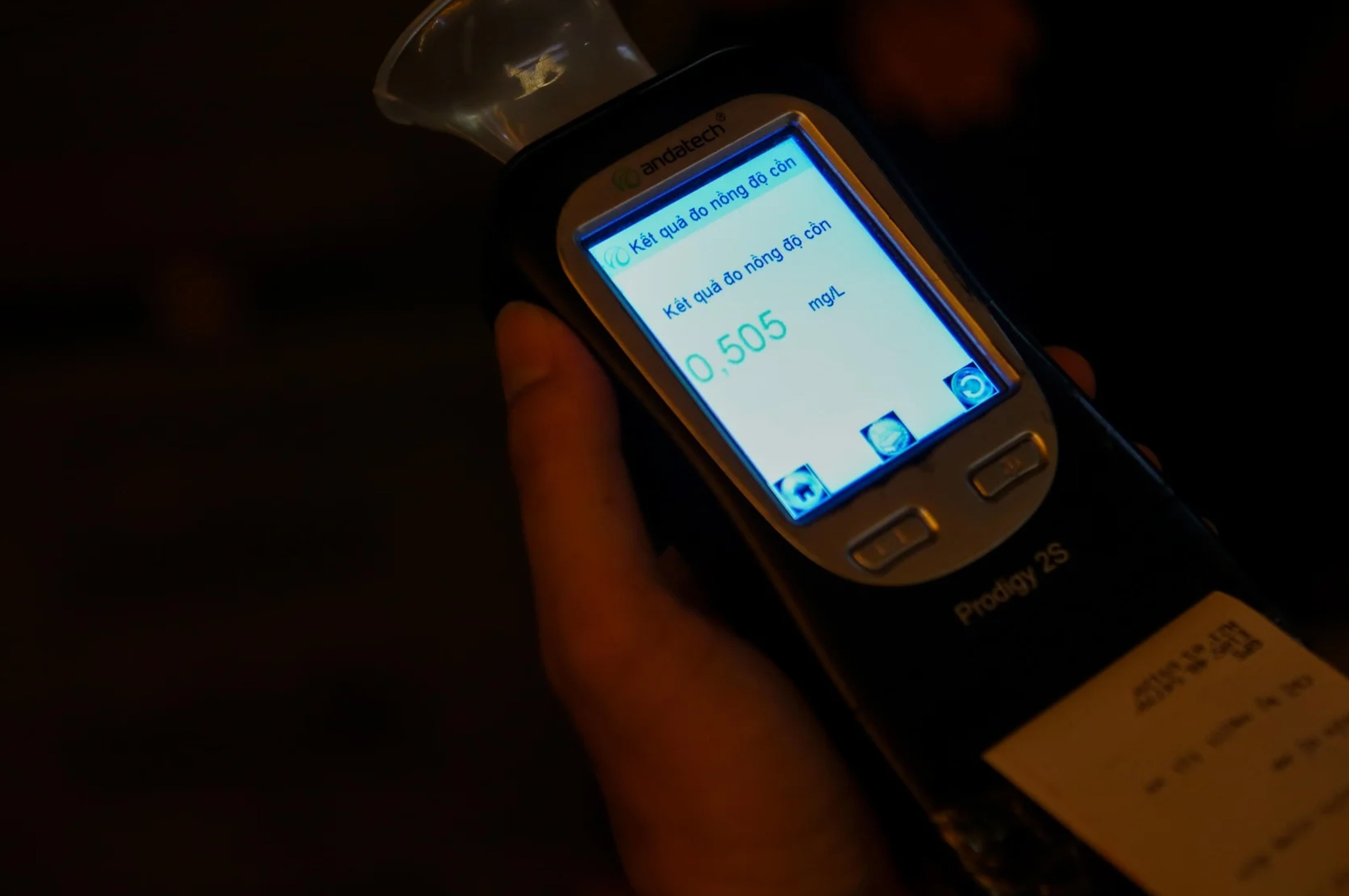 Không thổi nồng độ cồn bị phạt thế nào?