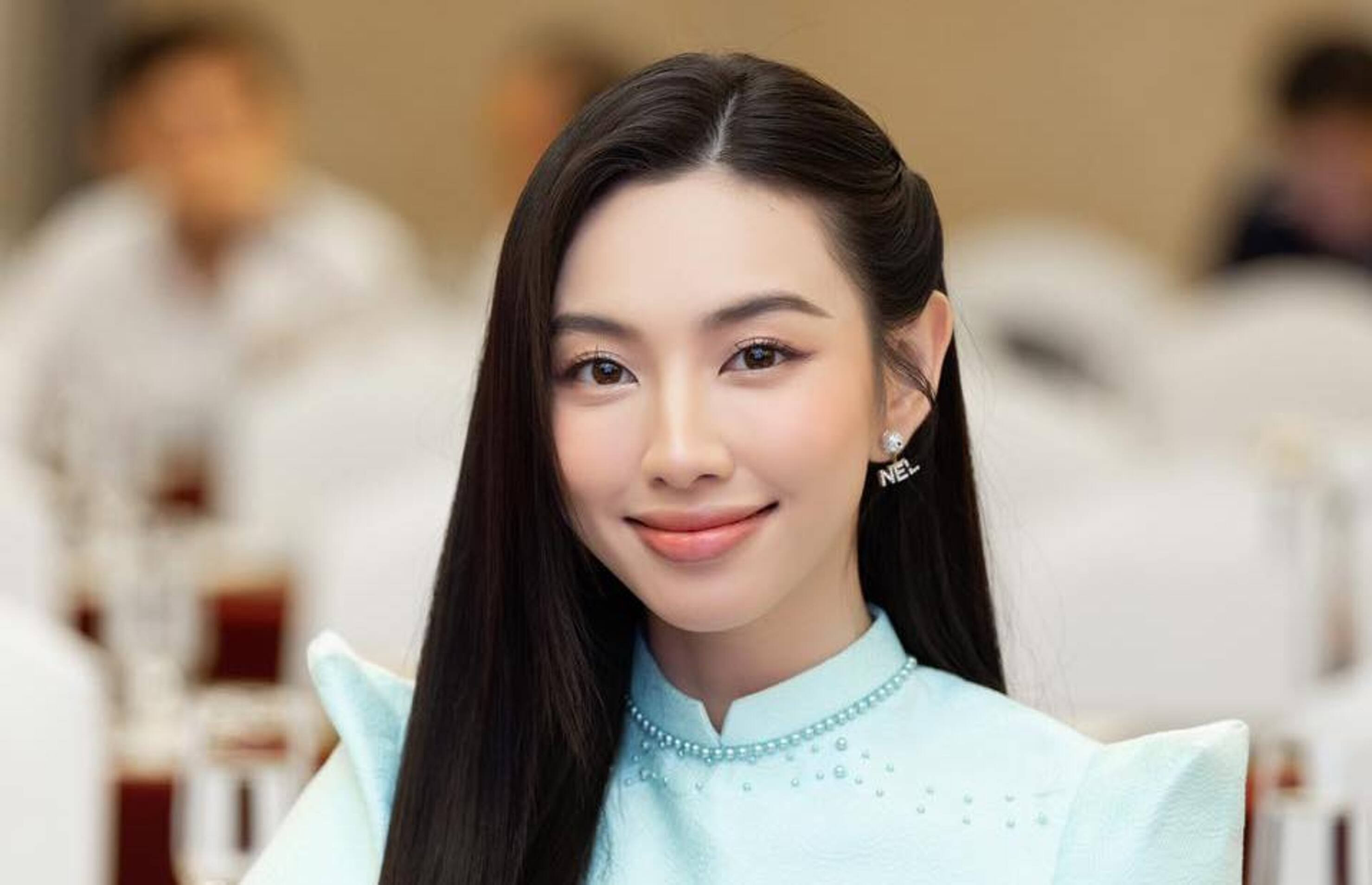 Hoa hậu Thuỳ Tiên tốt nghiệp thạc sĩ