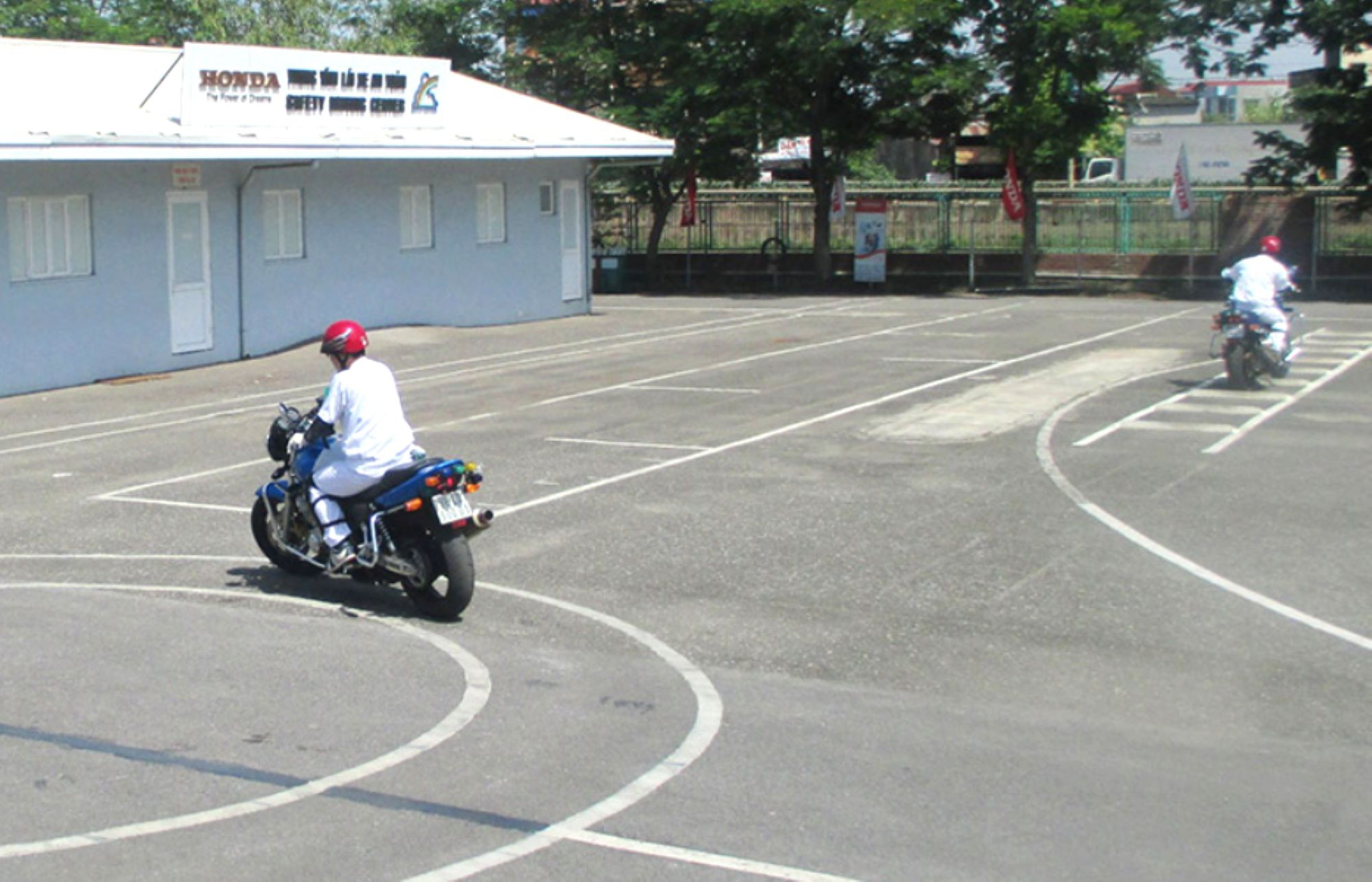 Bị giam bằng A1 thì có được thi bằng A2 không?