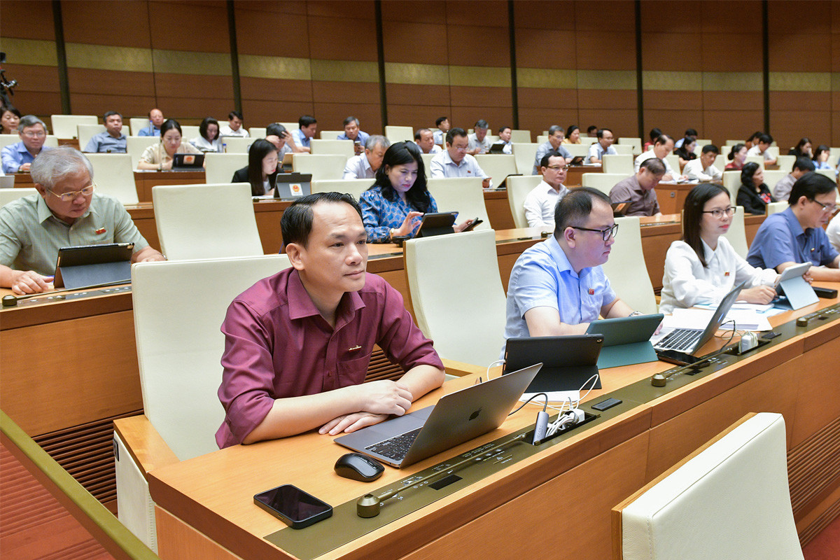 Quốc hội họp đợt 2 Kỳ họp thứ 7, xem xét thông qua 20 dự án luật và nghị quyết