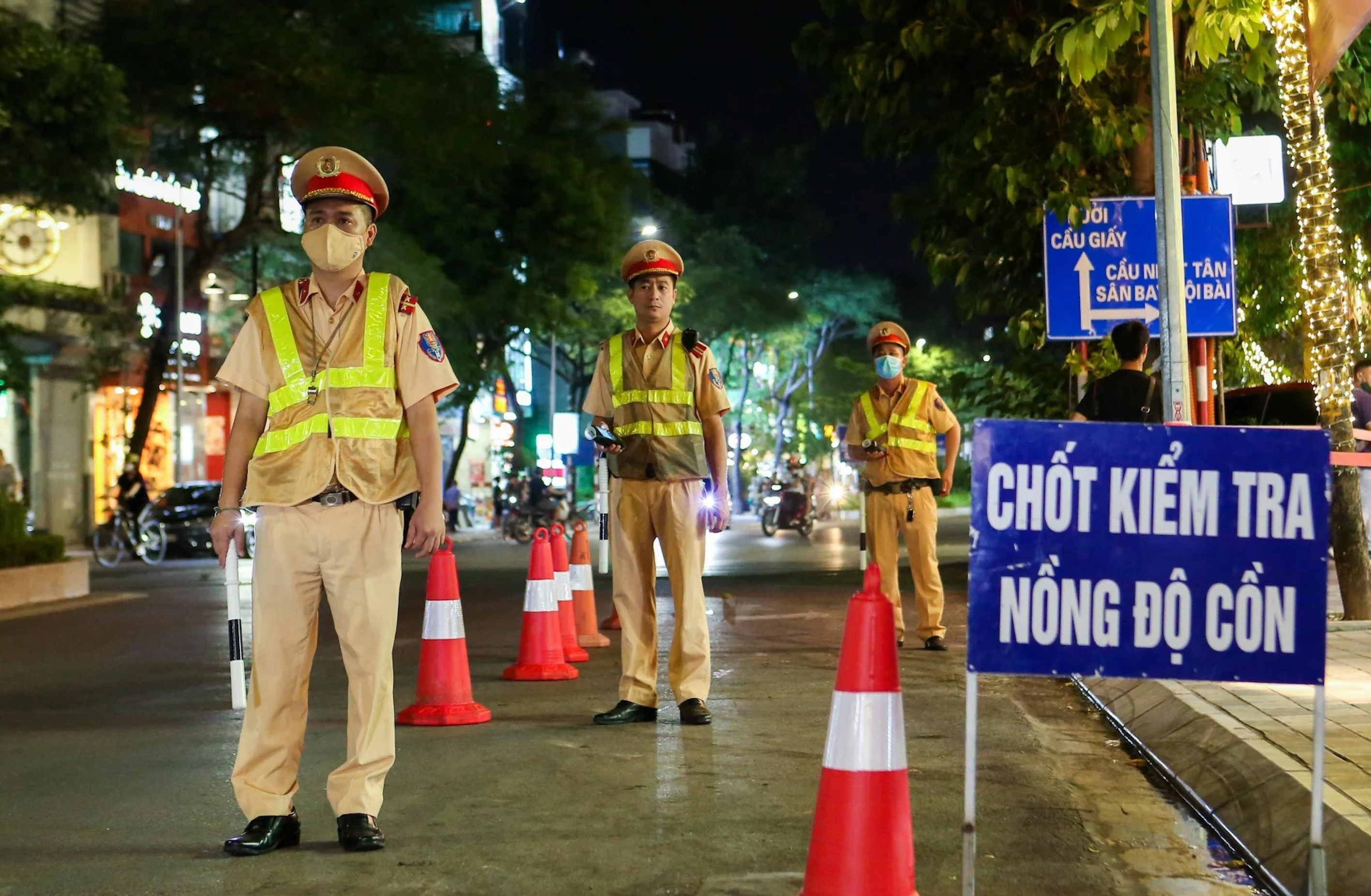 Công an xã có được thổi nồng độ cồn?