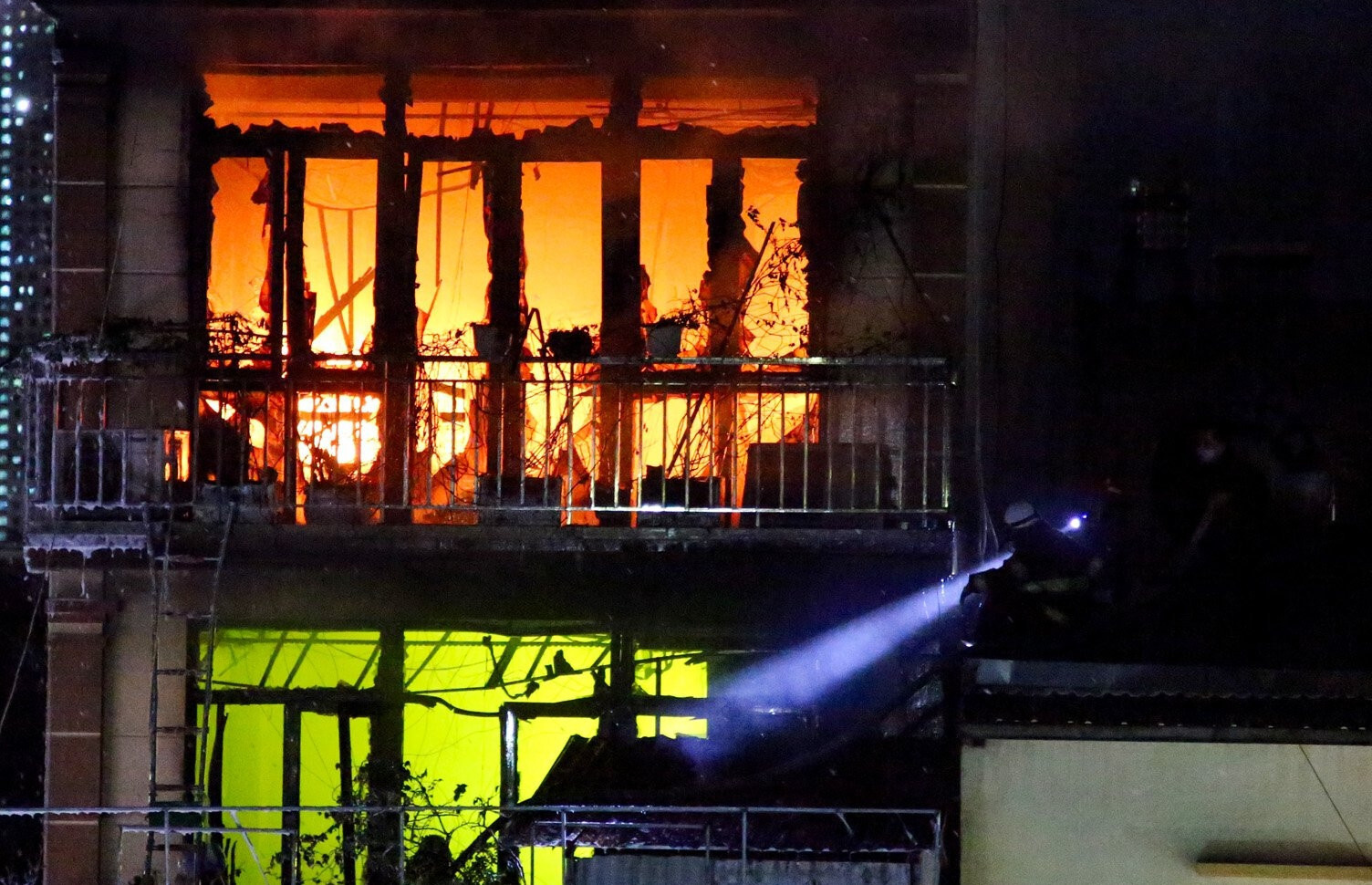 Cháy nhà 4 người chết ở Hà Nội: Hai cháu ngoại đến chơi rồi tử nạn