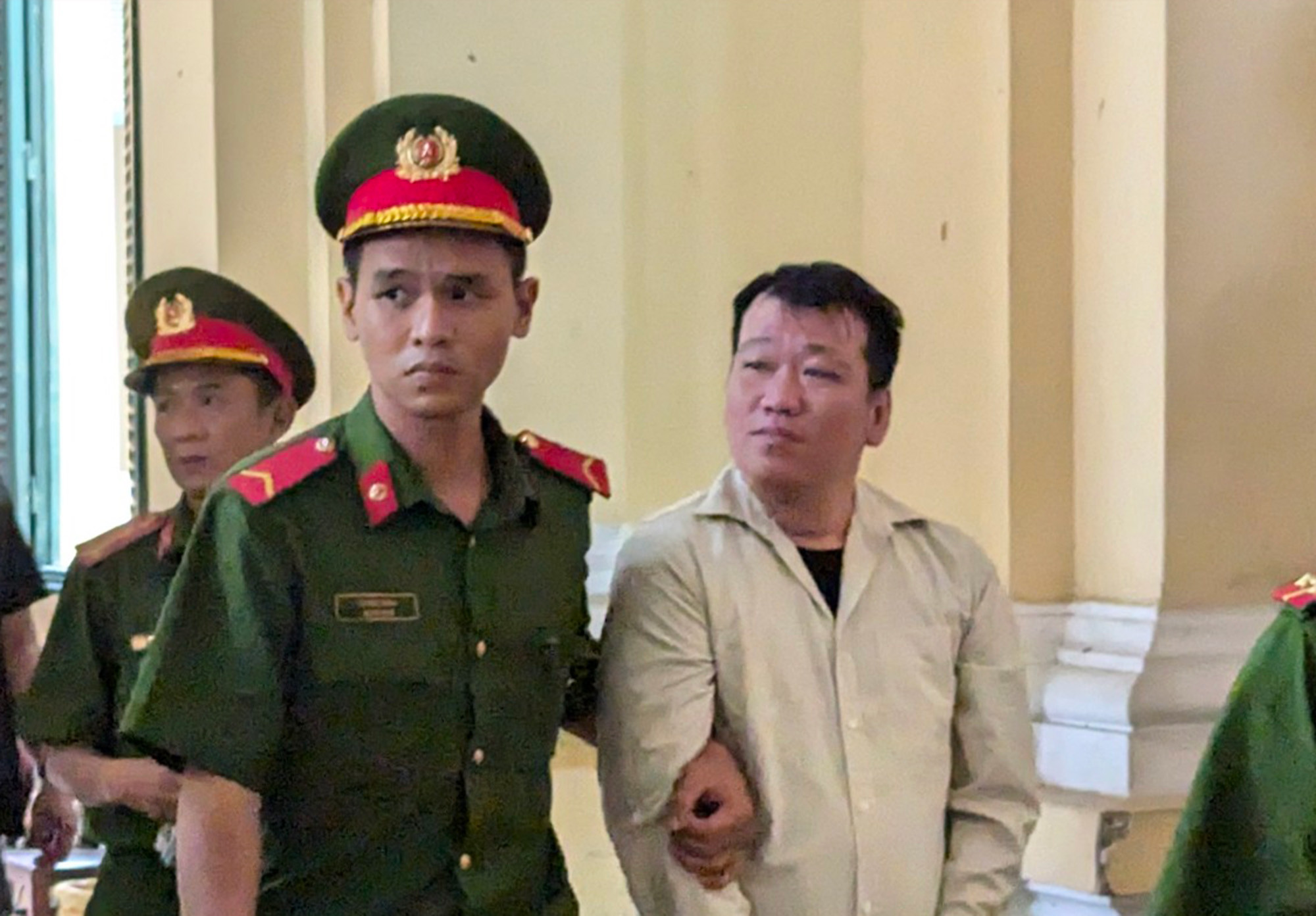 Tòa trả hồ sơ vụ cựu Trung úy công an ở TP.HCM dùng nhục hình làm chết người