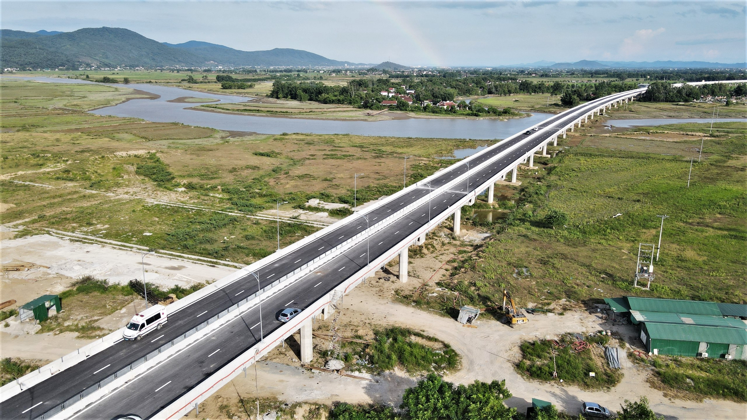 Khai thác toàn tuyến cao tốc Diễn Châu – Bãi Vọt 