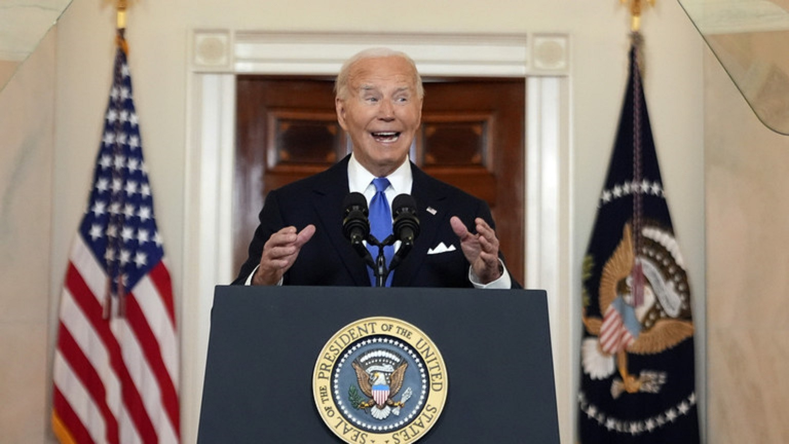 Tòa án phán quyết ông Trump có quyền miễn trừ tổng thống, ông Biden nói gì?