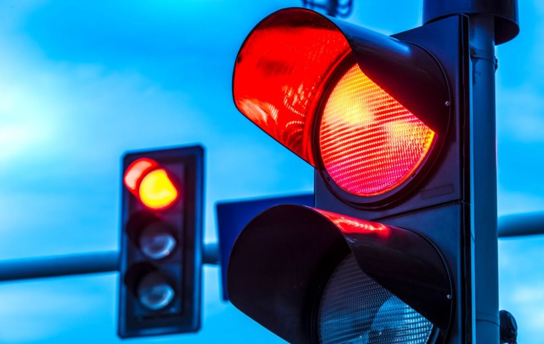 Bỏ đếm giây trên đèn giao thông ở TP.HCM: Người nói văn minh, người lo tai nạn