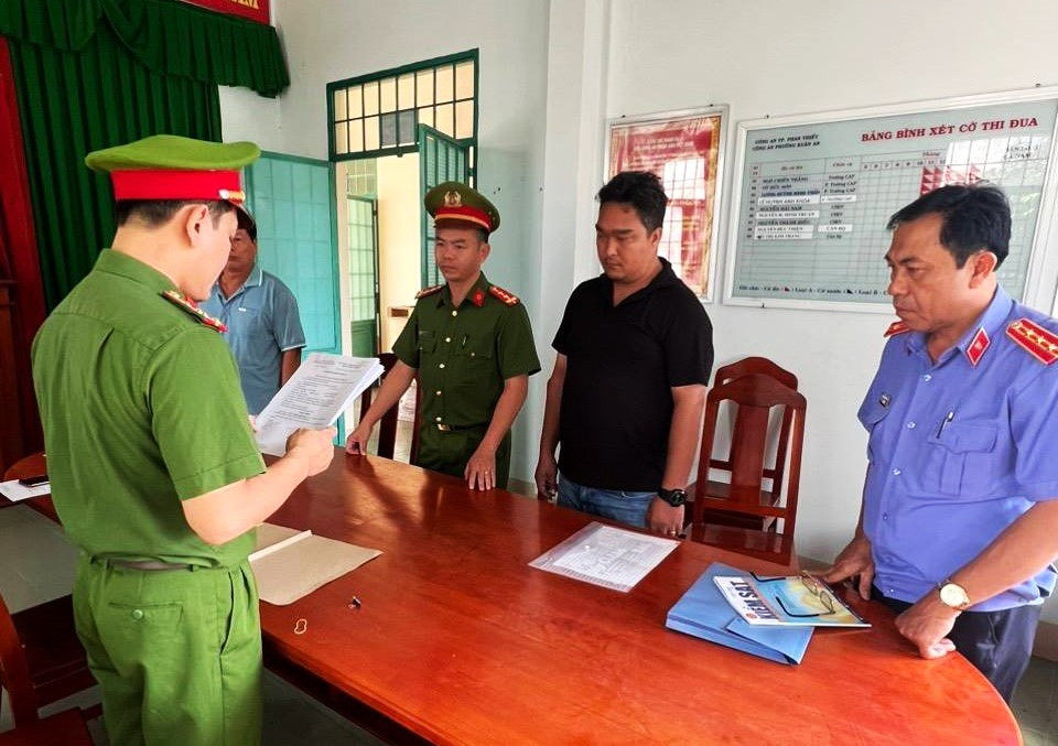 Bình Thuận: Giả mạo chữ ký, một phó giám đốc công ty bị bắt