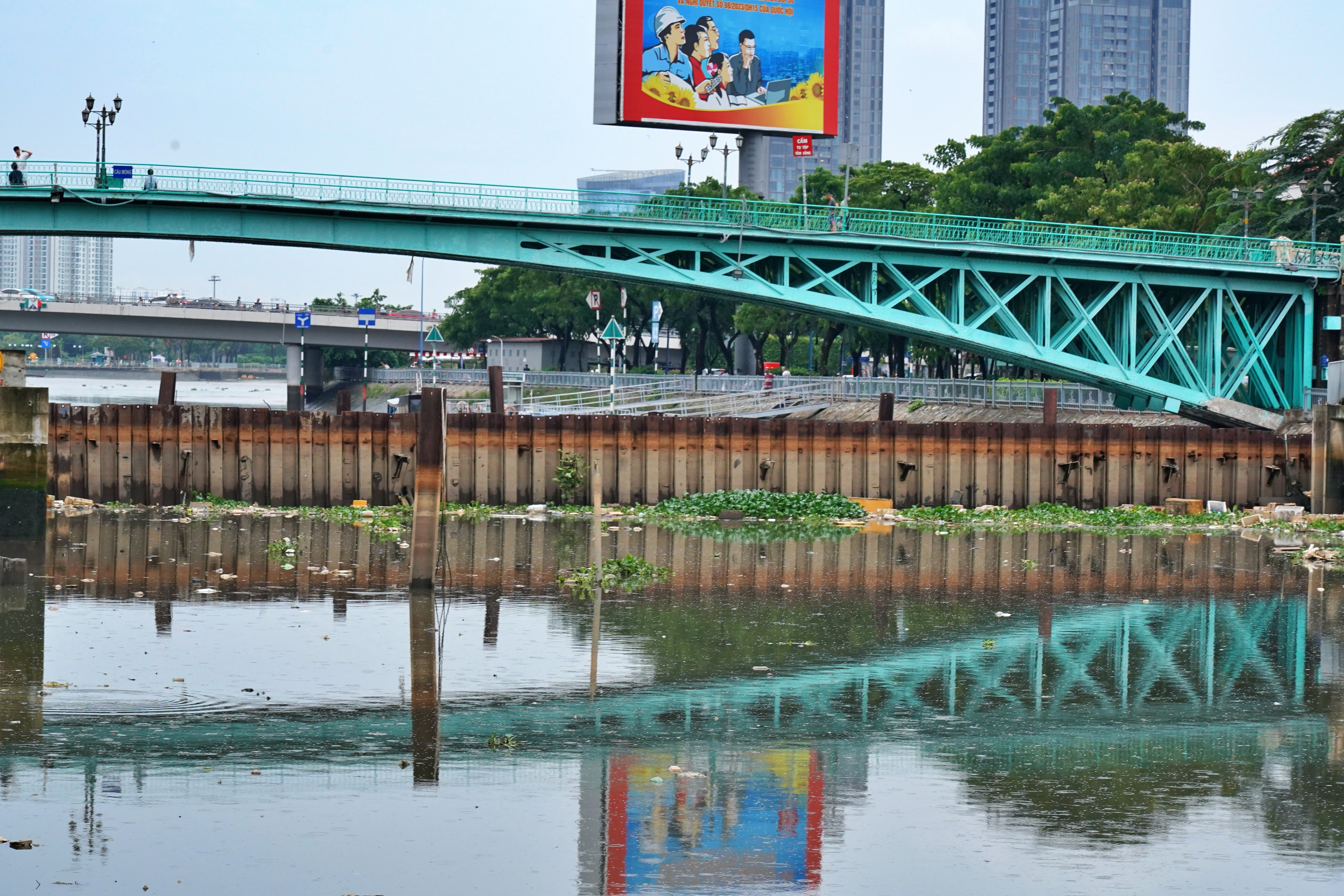 Vì sao dự án chống ngập 10.000 tỷ đồng tại TP.HCM làm mãi không xong?