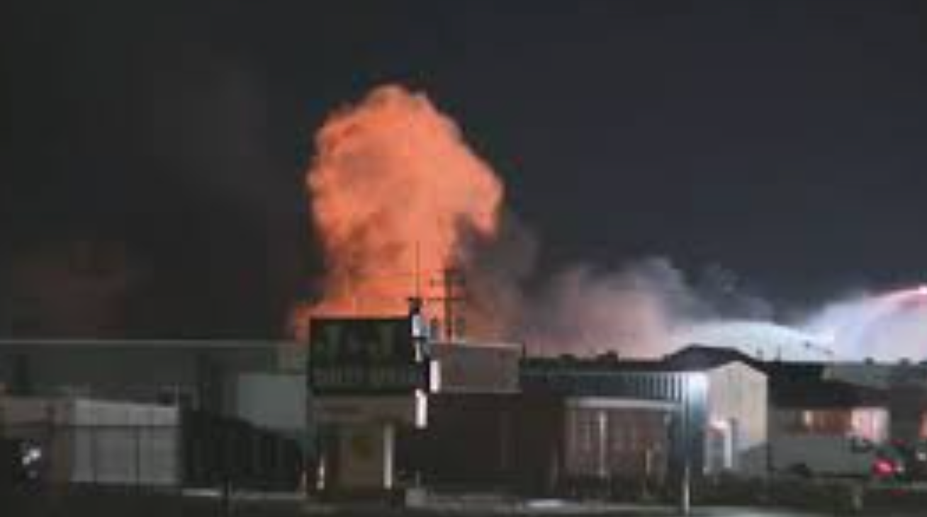 Nổ lớn ở nhà máy sản xuất vũ khí Mỹ