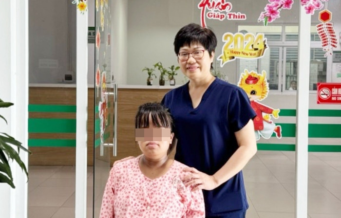 Người phụ nữ cao 1m30 sinh bé gái 3,5kg khỏe mạnh