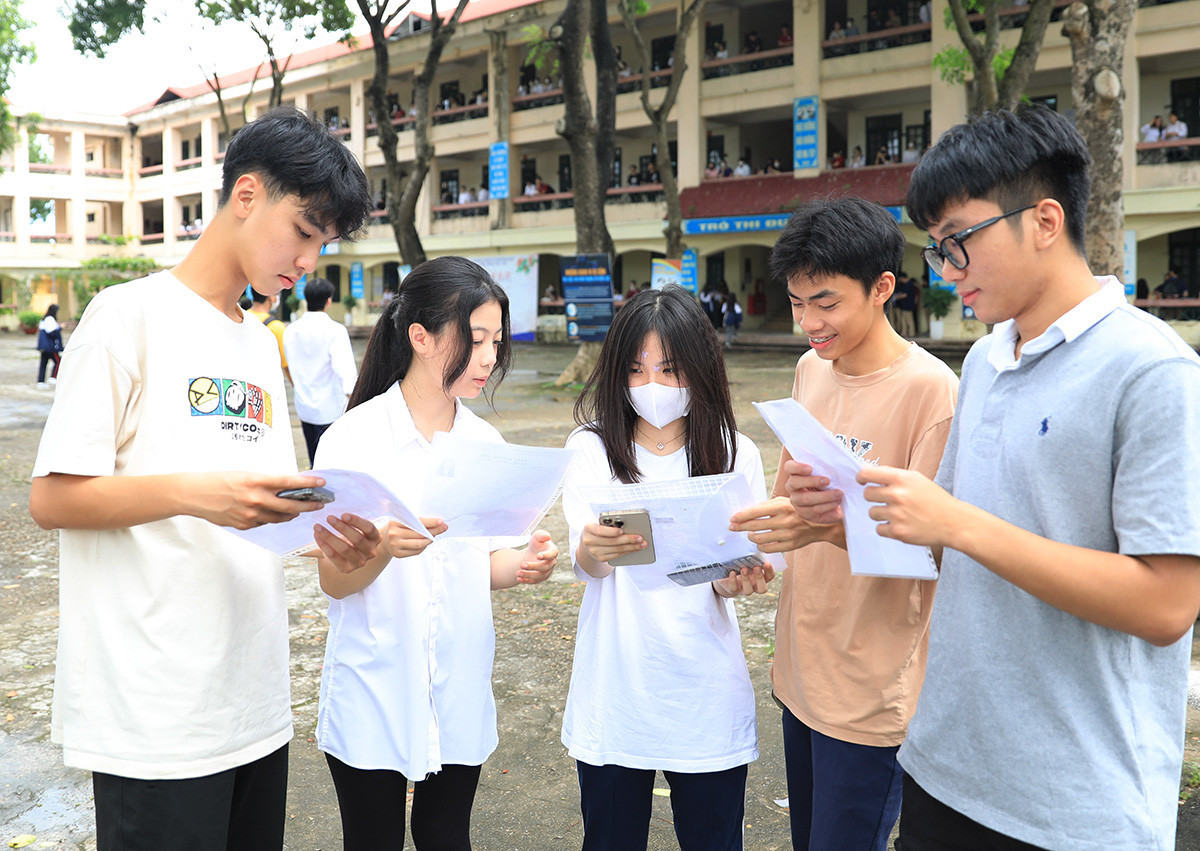 80 trường đại học chốt điểm chuẩn học bạ, ngành cao nhất cán mốc 30 điểm