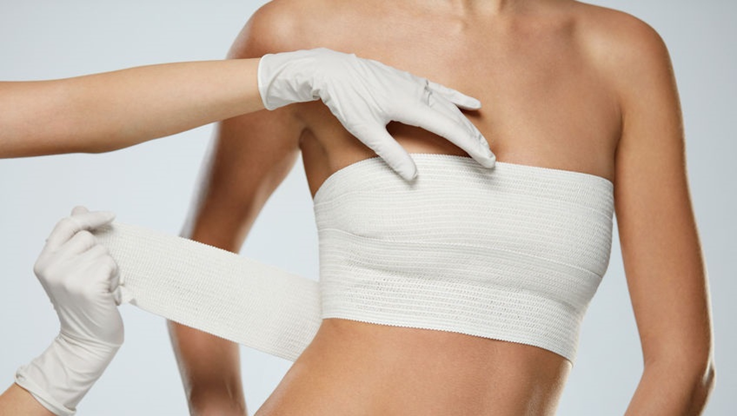 Mưng mủ nặng nề sau nâng ngực