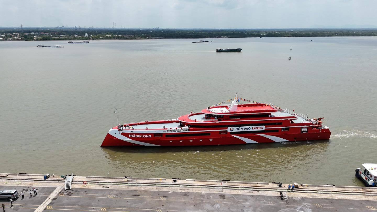 Tạm ngưng vận hành tàu cao tốc TP.HCM - Côn Đảo 