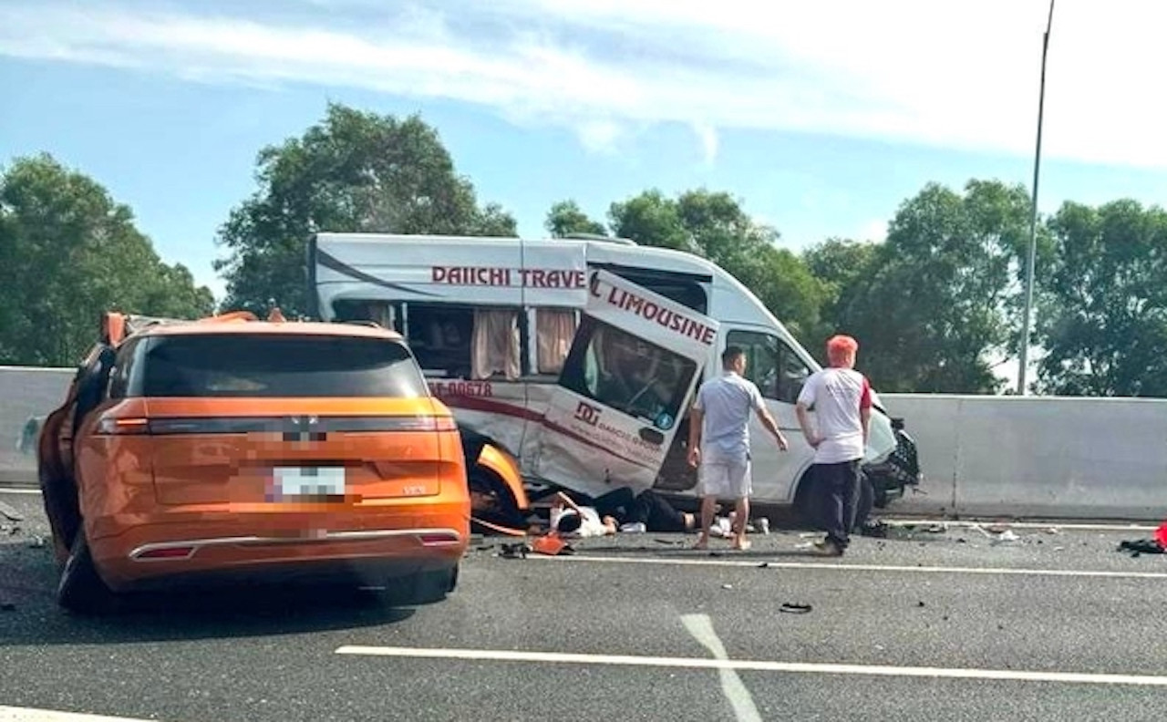 Thủ tướng yêu cầu xử nghiêm các vi phạm trên cao tốc sau tai nạn 2 người chết