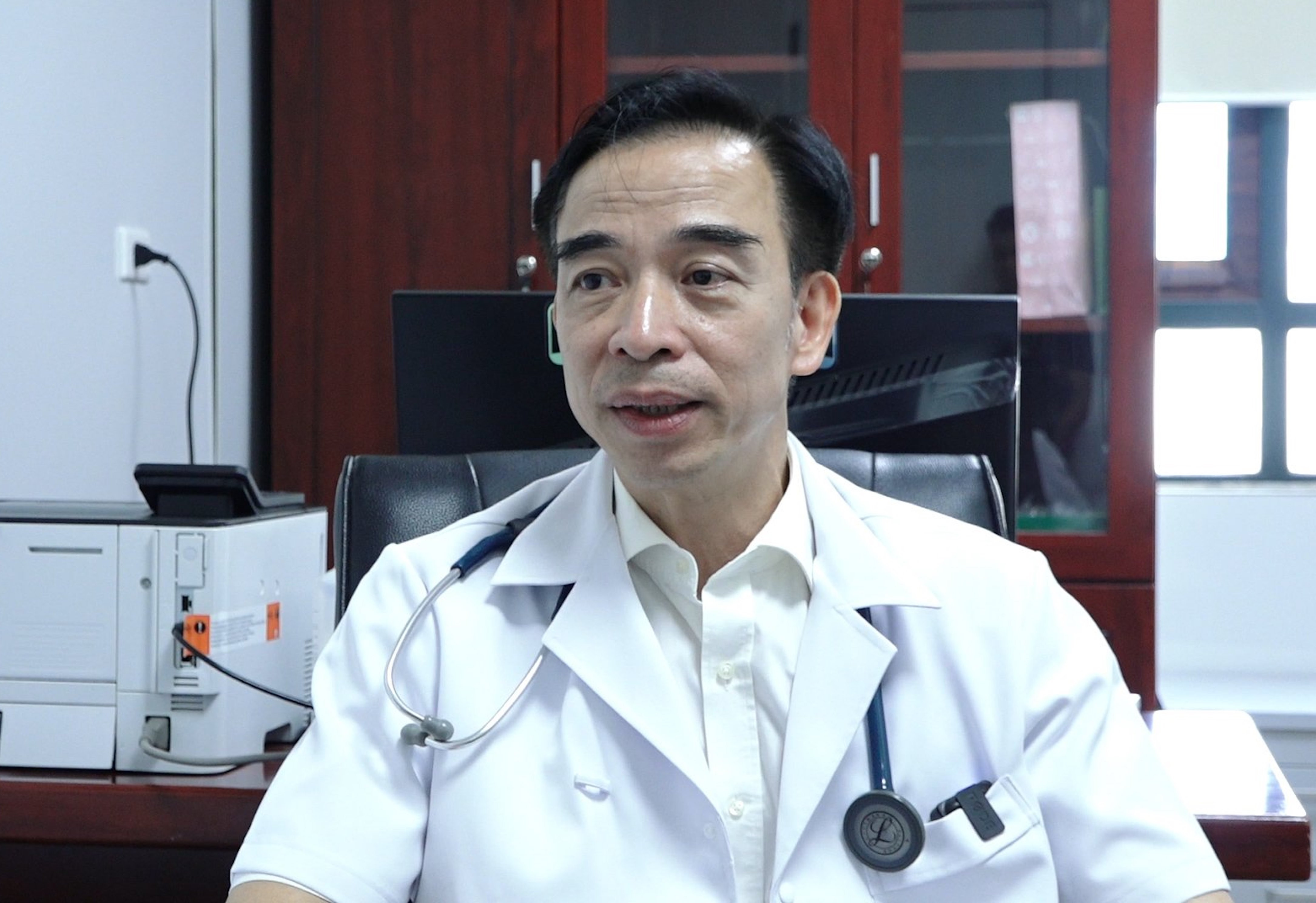 GS Nguyễn Quang Tuấn: Tôi sai đã phải trả giá, giờ tôi muốn khám bệnh cứu người