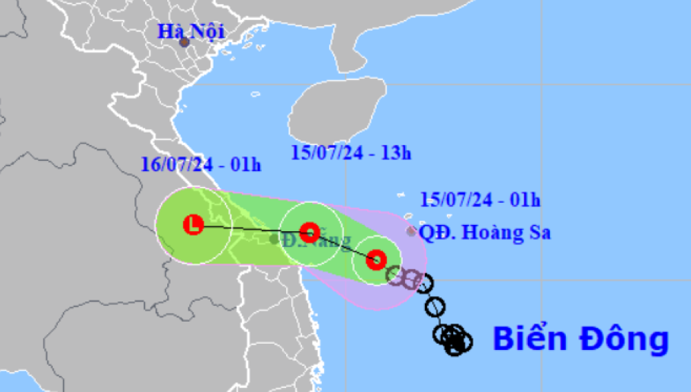 Áp thấp nhiệt đới hướng vào Quảng Bình - Quảng Ngãi, miền Trung mưa xối xả