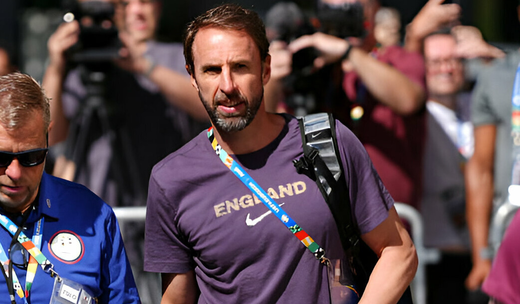 LĐBĐ Anh tìm người thay HLV Southgate