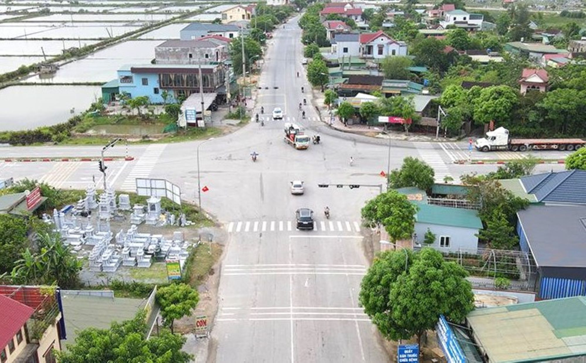 Thứ tự các xe ưu tiên qua ngã tư theo quy định?