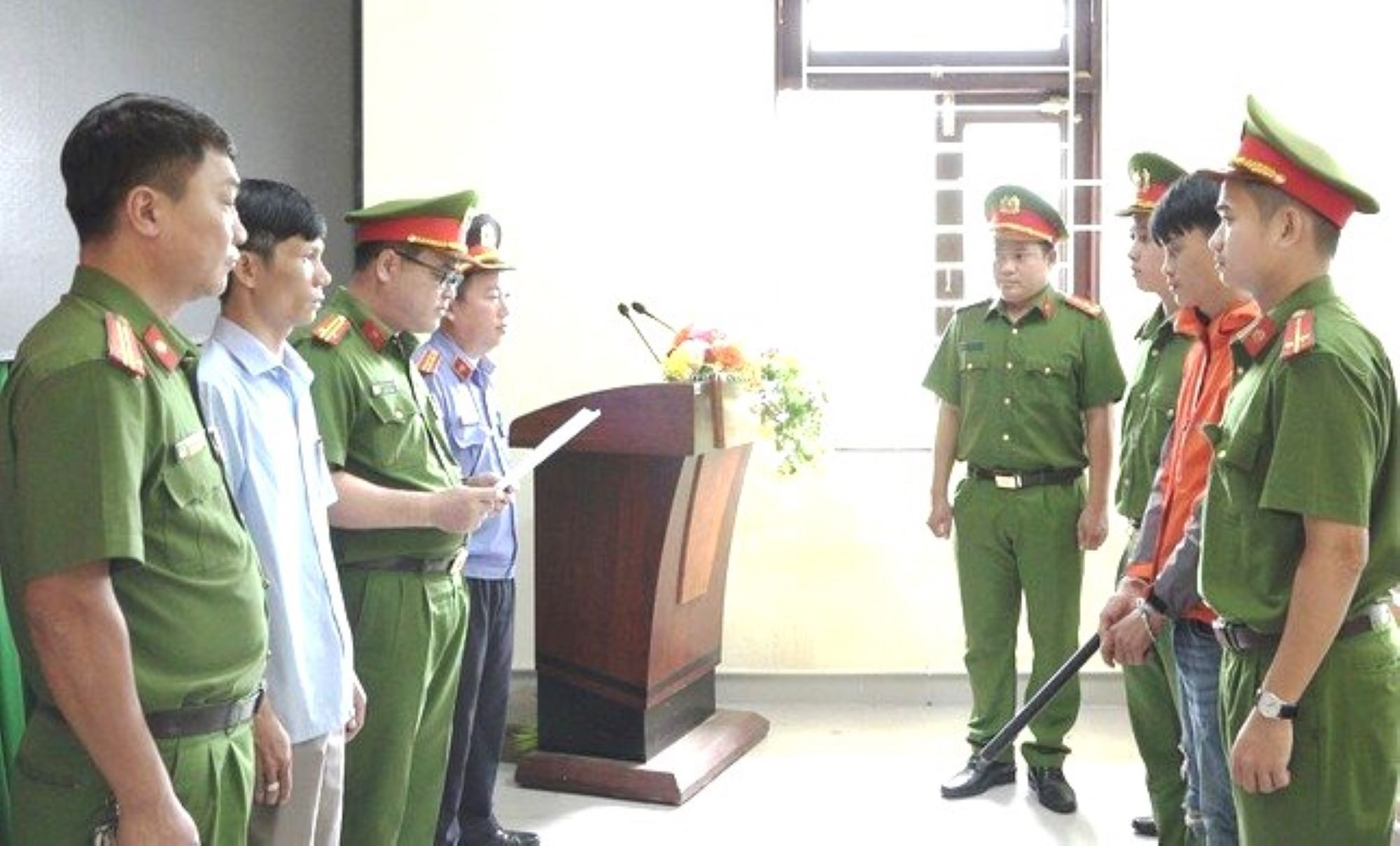 Khởi tố kẻ đâm người trọng thương vì cạnh tranh mối bán hàng