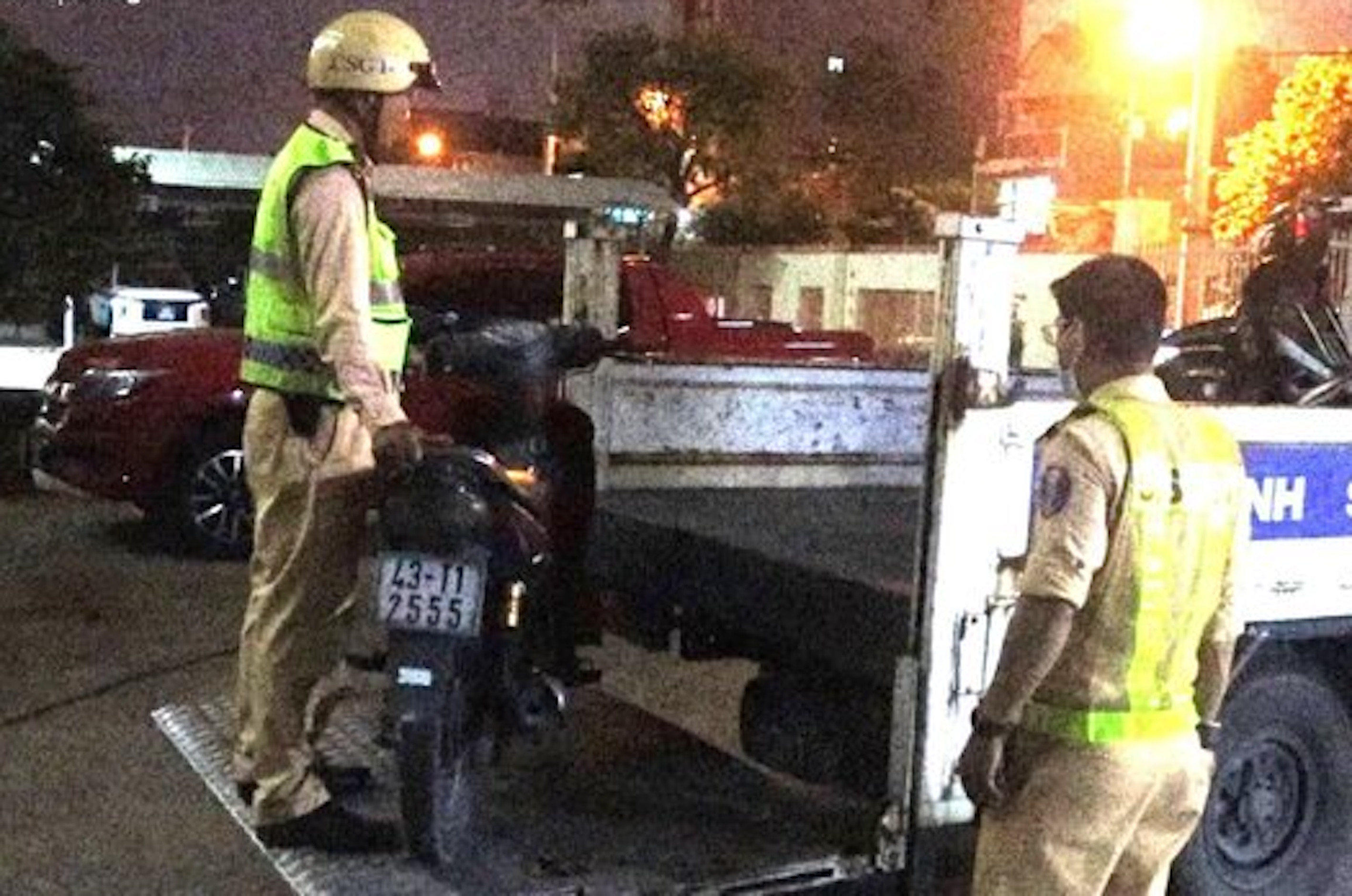 Bị giam xe máy 7 ngày tại Hà Nội mất bao nhiêu tiền?