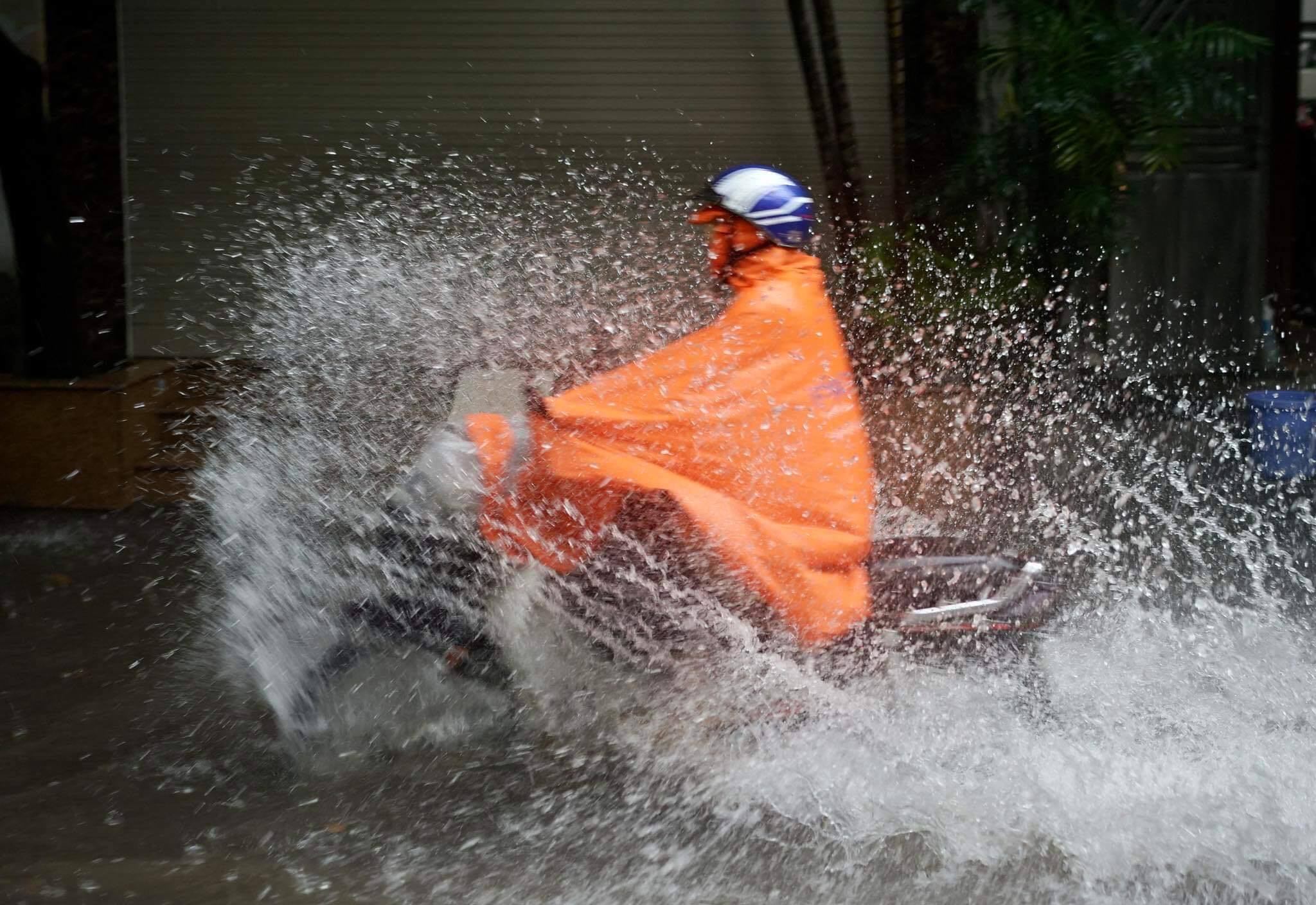 Miền Trung sắp hứng đợt mưa lớn, có nơi trên 350mm