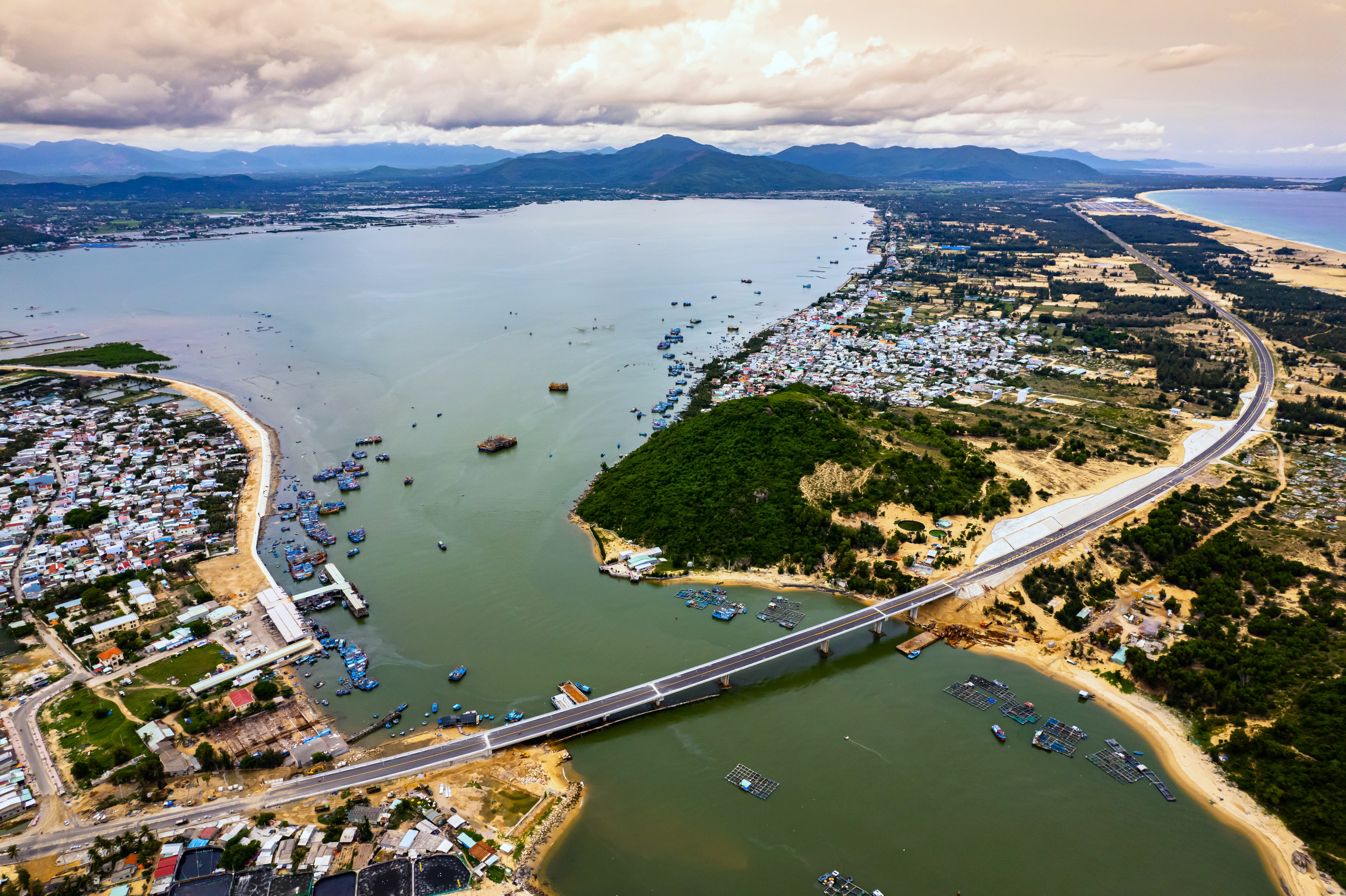 Bình Định làm gì với quỹ đất ven biển 2.200 ha?