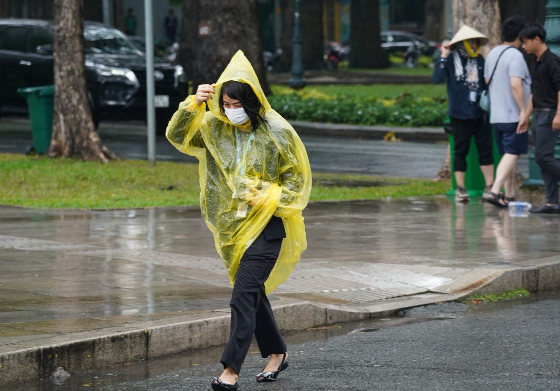 Dự báo thời tiết TP.HCM ngày 29/7: Nắng nhẹ, chiều tối có mưa dông