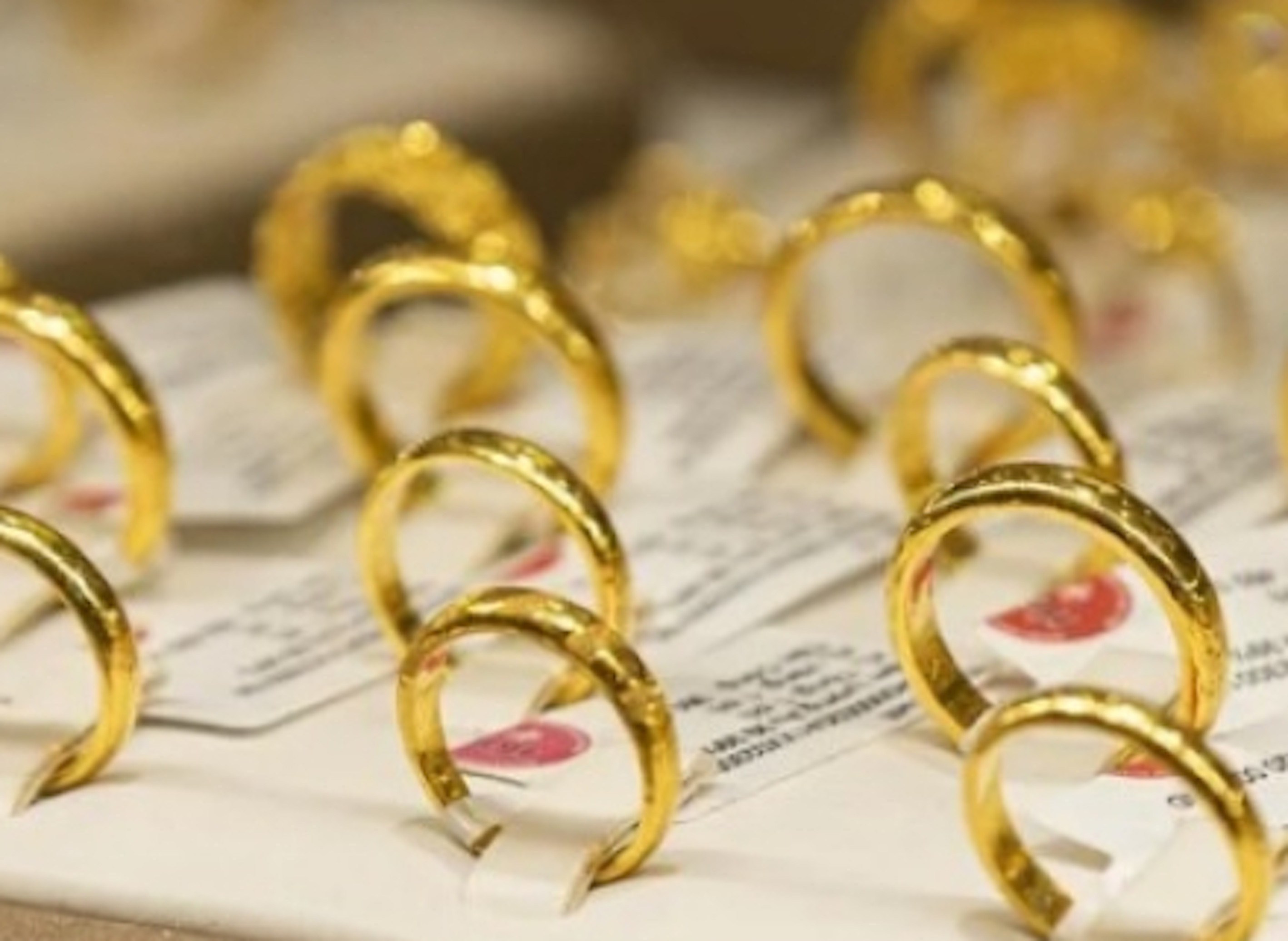 Quà cưới có phải là tài sản chung của vợ chồng?