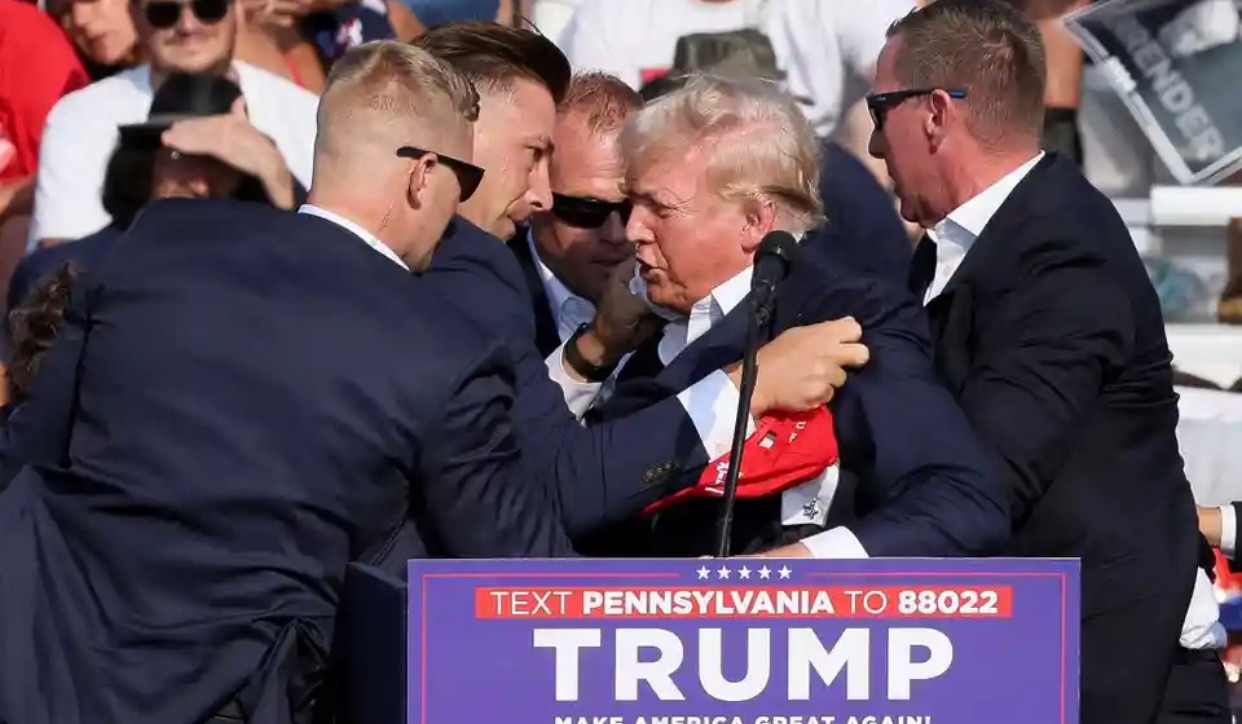 FBI chuẩn bị lấy lời khai ông Trump sau vụ ám sát hụt