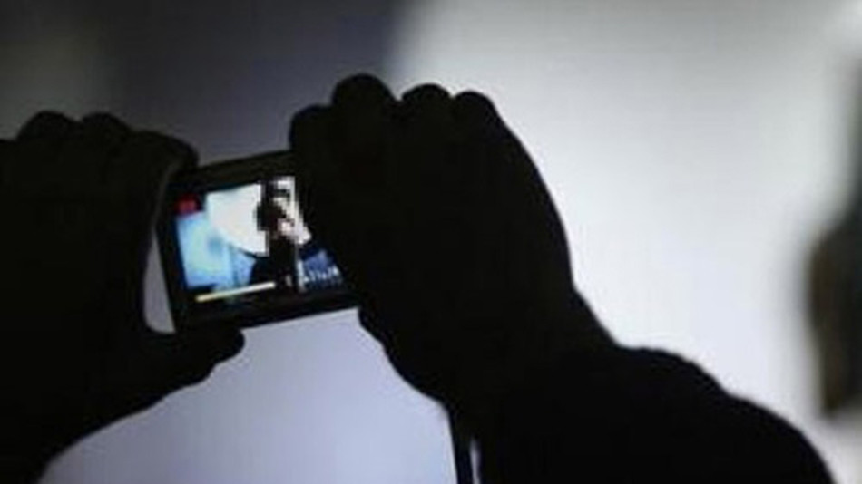 Chat sex với bạn gái quen qua Telegram, người đàn ông bị đe doạ tống tiền