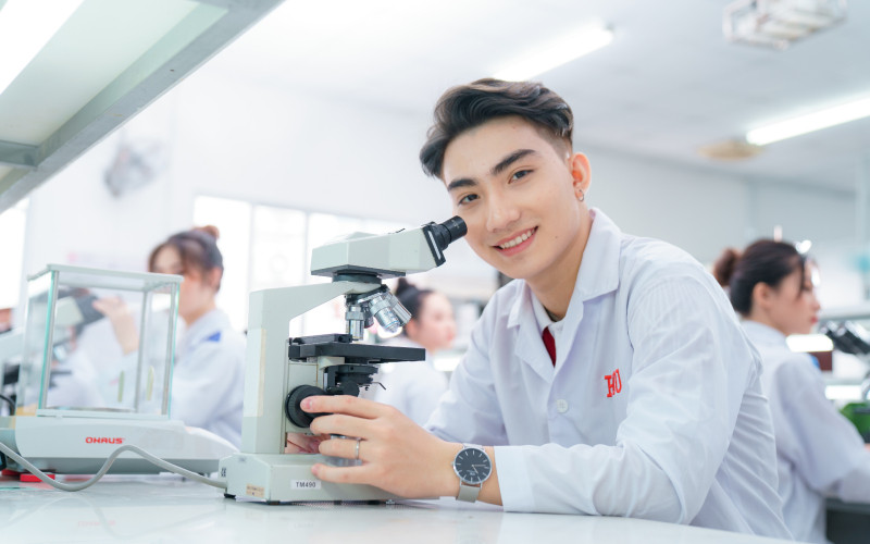 Trường Đại học Y Dược TP.HCM 2024 đồng loạt tăng học phí 15 ngành