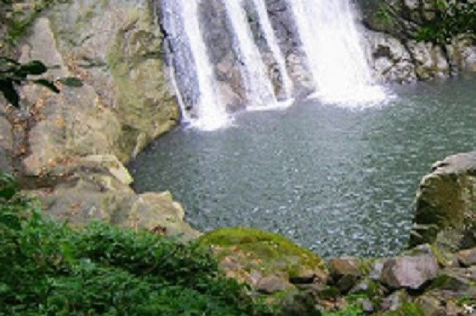 Bị đá rơi trúng đầu khi đi nhặt củi, nam sinh lớp 8 thiệt mạng thương tâm