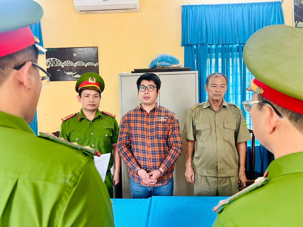 Cựu nhân viên ngân hàng ở Huế lừa tiền bạn bè để đầu tư trên sàn ngoại hối