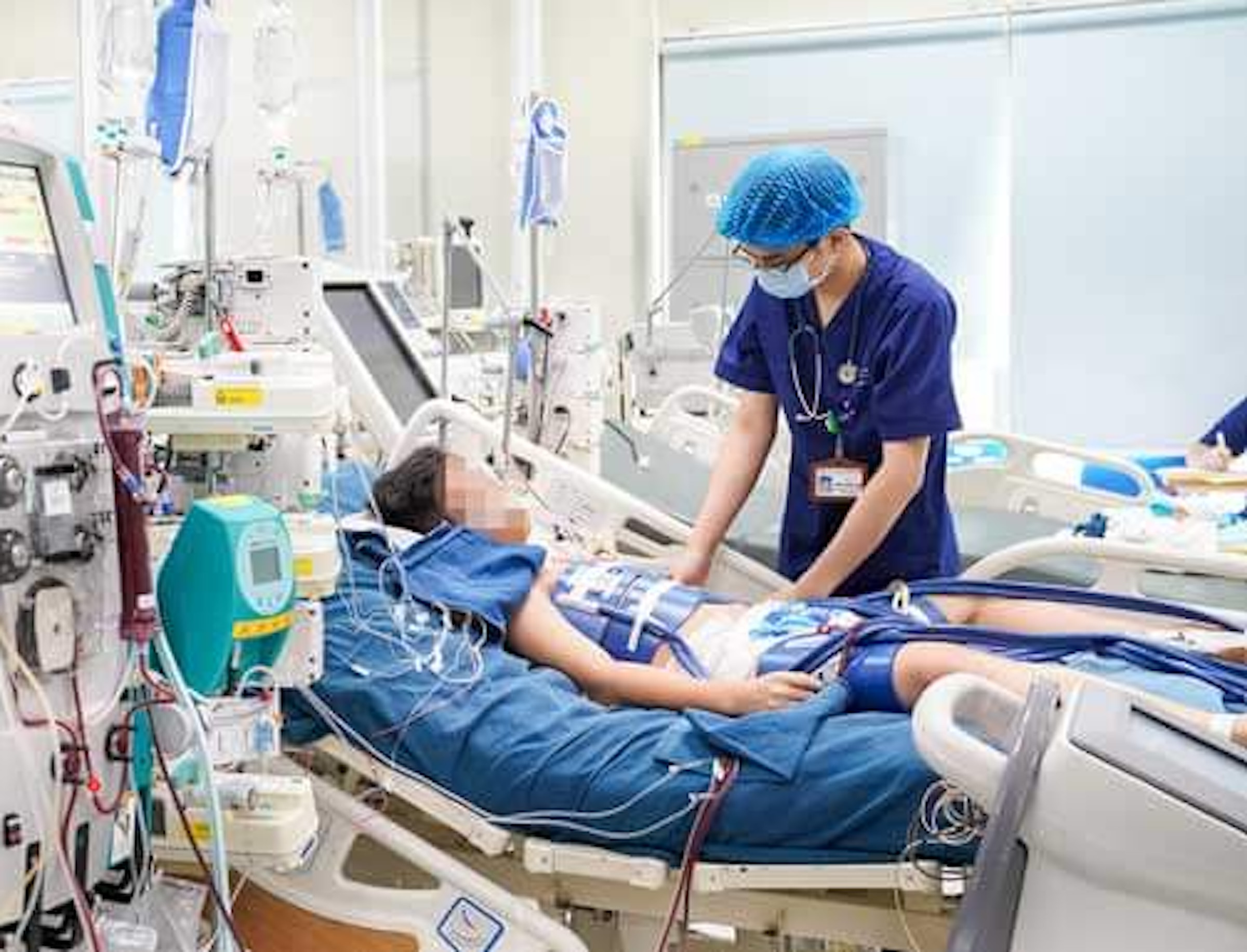 Hai trẻ hôn mê sâu do cấp cứu đuối nước sai cách