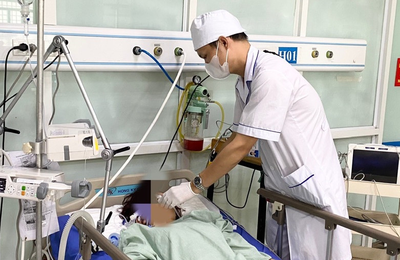 Sốc phản vệ nguy kịch sau khi bị ong bắp cày đốt