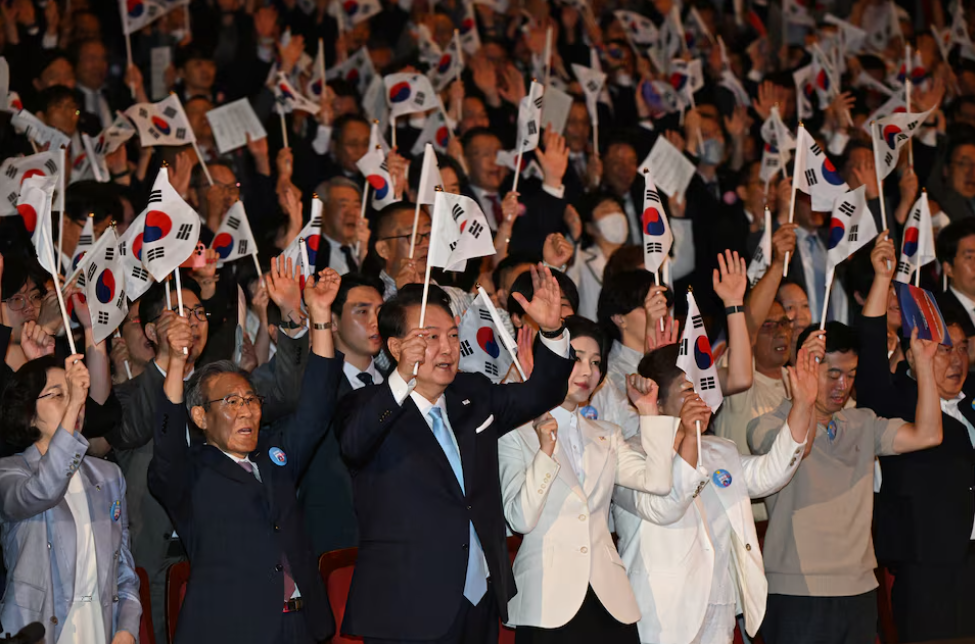 Tổng thống Hàn Quốc muốn đối thoại, mở đường thống nhất với Triều Tiên 