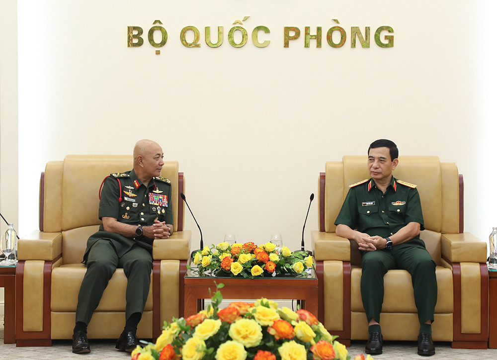 Đại tướng Phan Văn Giang tiếp Tư lệnh Lực lượng Quốc phòng Malaysia