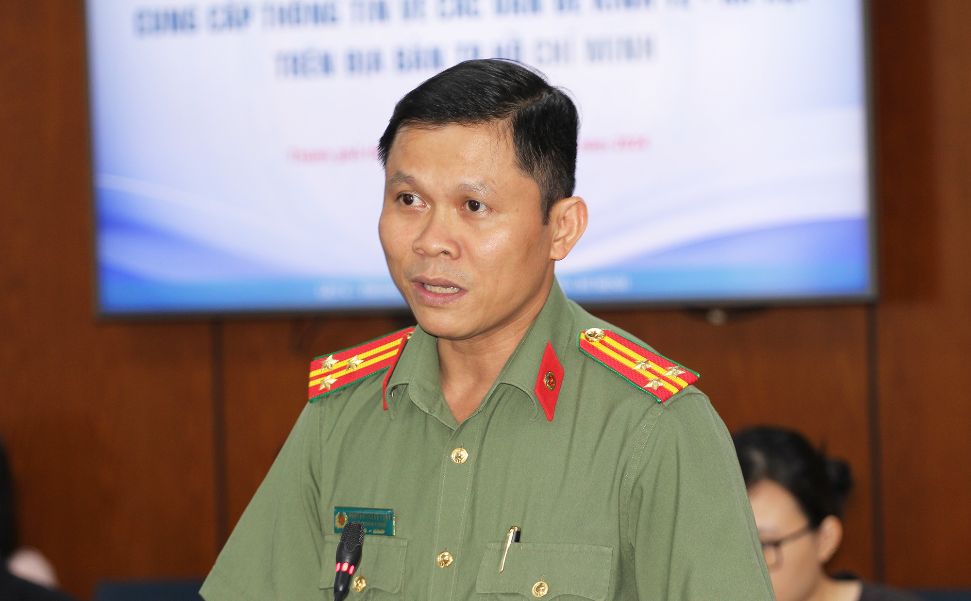 Khẩn trương điều tra để sớm kết luận vụ cành cây rơi đè chết 2 người