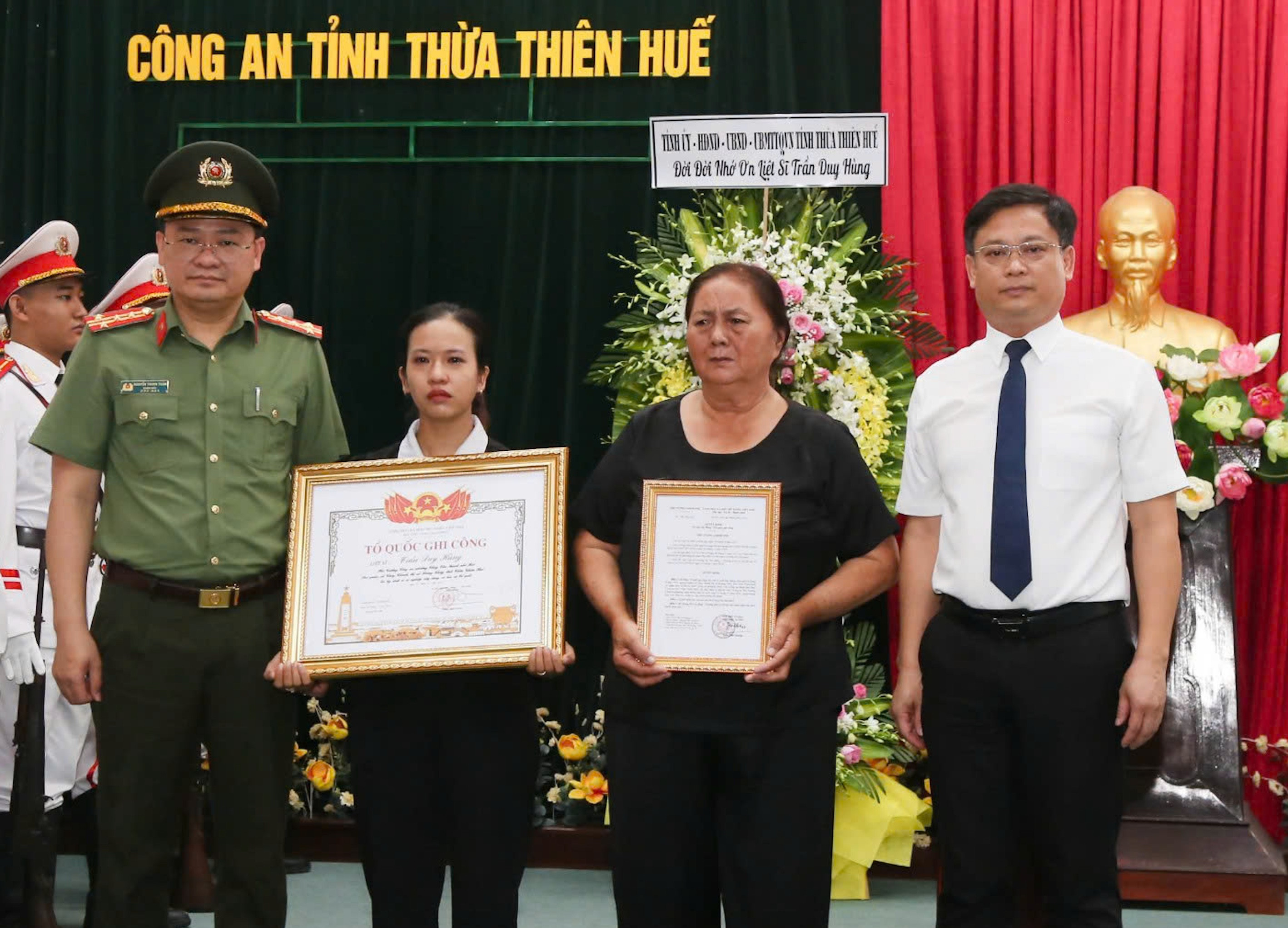 Truy tặng bằng Tổ quốc ghi công cho Phó trưởng công an phường hy sinh ở Huế