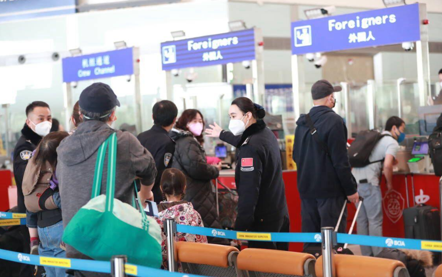 Chứng bệnh nguy hiểm lan ra ngoài châu Phi, Trung Quốc vội vã siết nhập cảnh