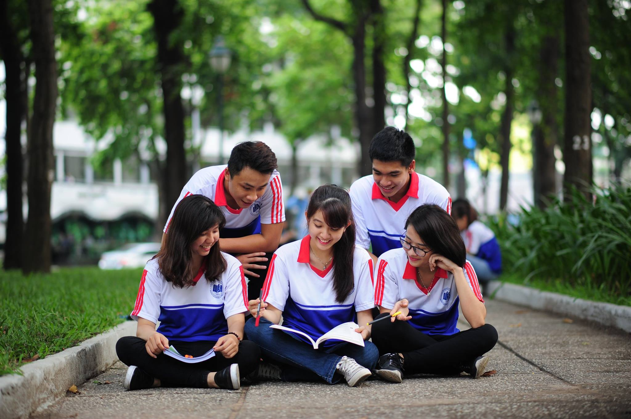 Điểm chuẩn các trường đại học ngành Kinh tế 2024, cao nhất 28,5 điểm